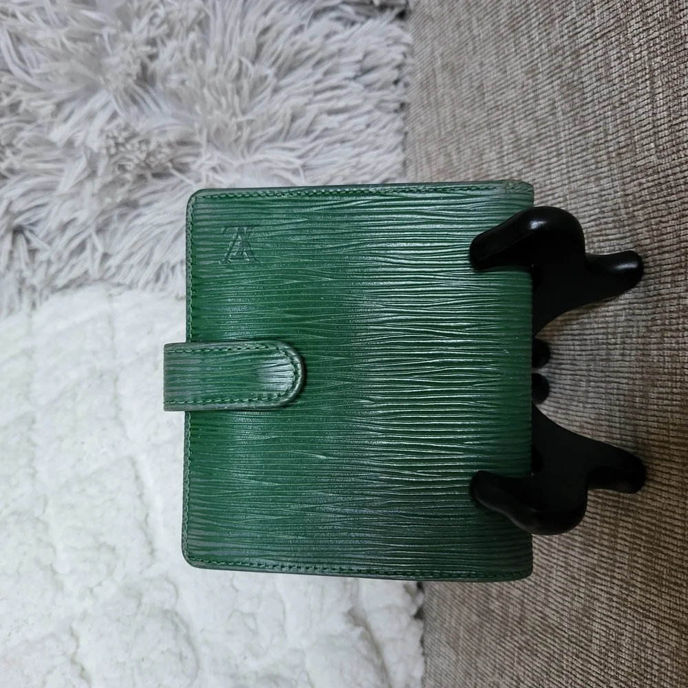 Louis Vuitton Epi Leather Porte Billes Compact Wallet Green Button Bifold Snap